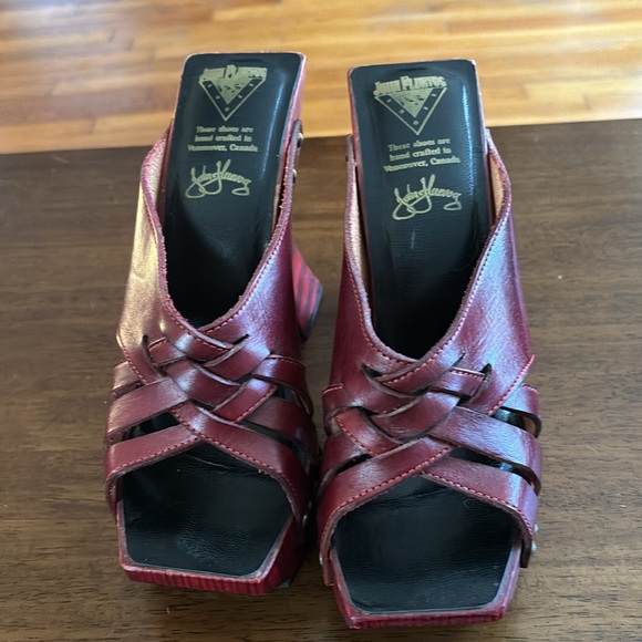 Vintage John Fluevog Hi-Magda size 8 - Picture 2 of 4